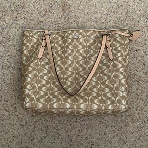 Coach tote